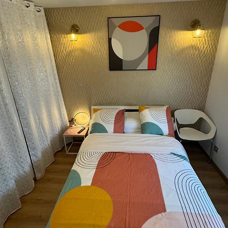 Chambre Privee/Climatisee+Tv /Petit Dejeuner Inclu/Tout Confort ヌヴェール エクステリア 写真