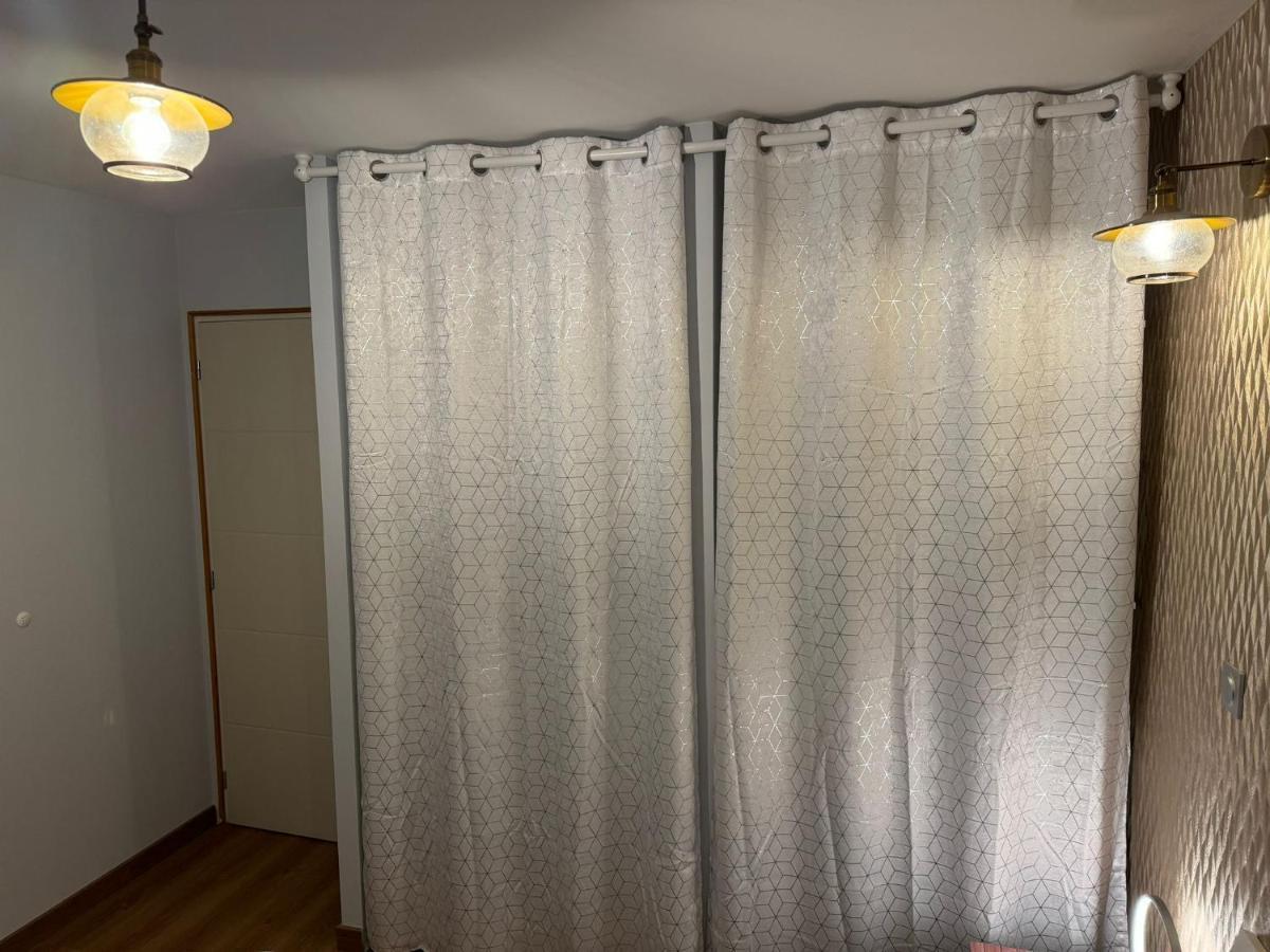 Chambre Privee/Climatisee+Tv /Petit Dejeuner Inclu/Tout Confort ヌヴェール エクステリア 写真